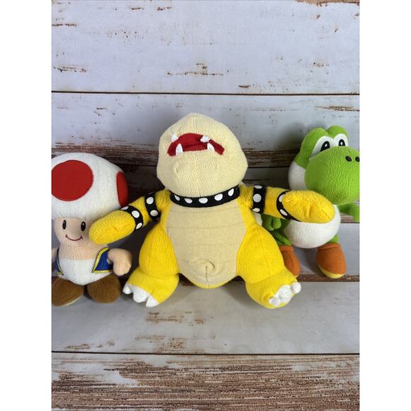 Nintendo, Super Mario Brothers Plush Lot 3 Piece Stuffed Animals Bundle 8” - Picture 5 of 6